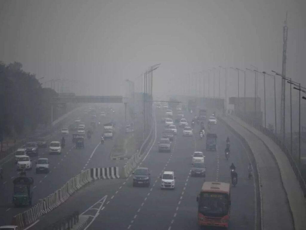 दिल्ली में हवा की दिशा बदलने पर राजधानी में बढ़ेगा प्रदूषण
